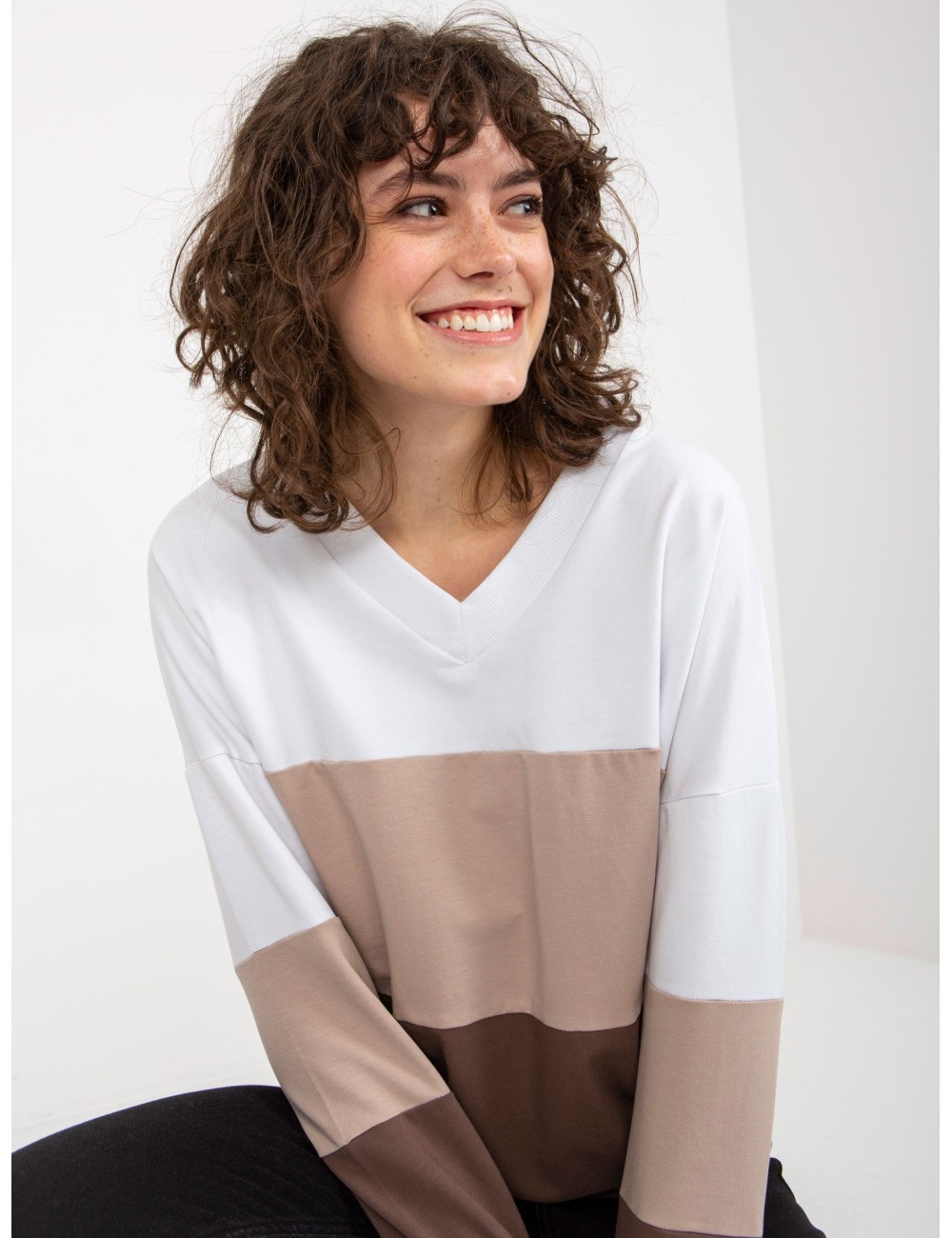 Bluza basic z dekoltem V RUE PARIS