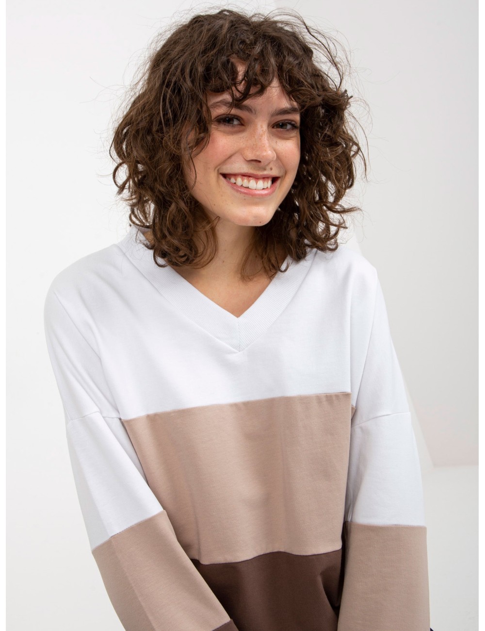 Bluza basic z dekoltem V RUE PARIS