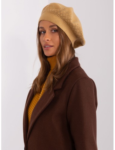 Beret damski z aplikacją