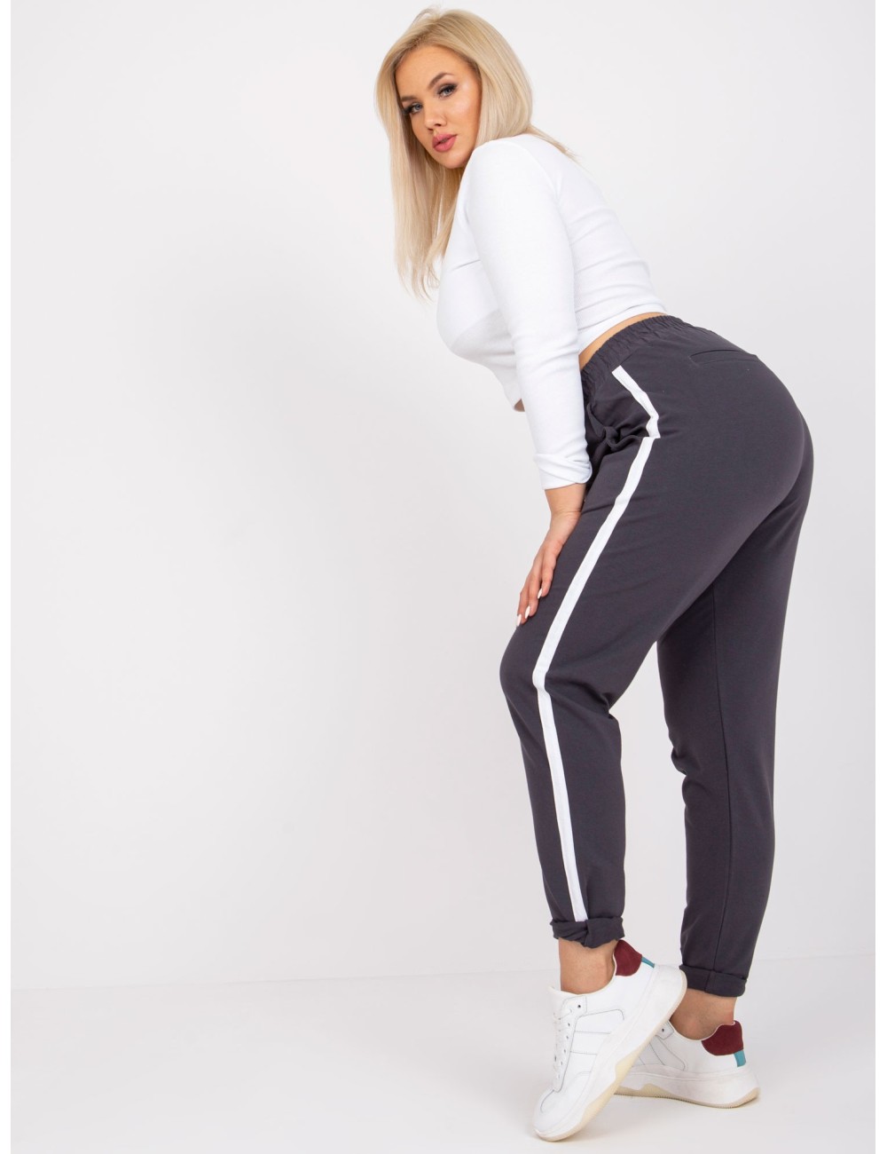 Spodnie dresowe plus size z lampasami