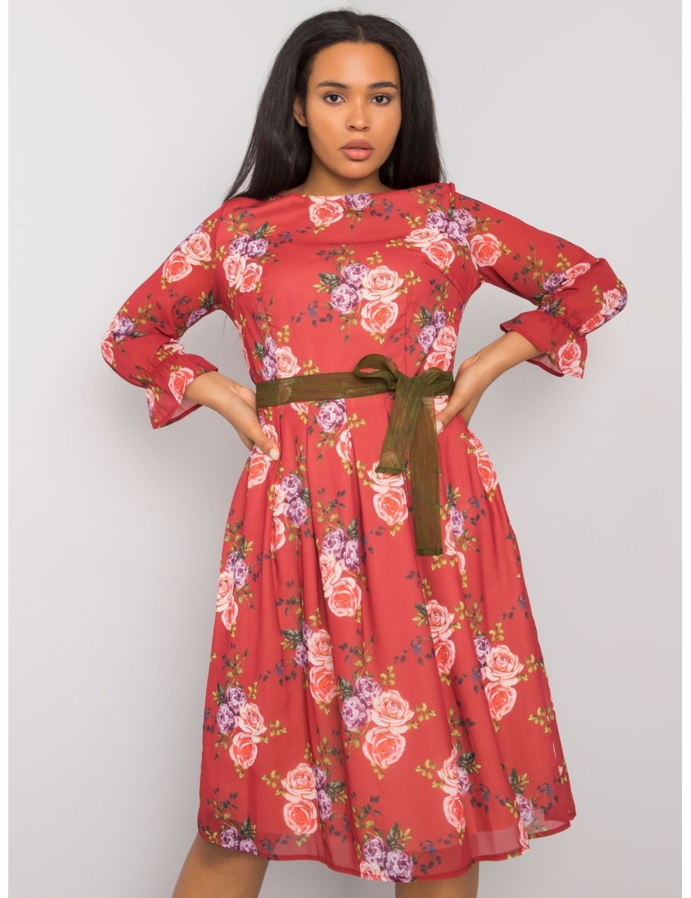 Sukienka plus size w kwiatowe wzory