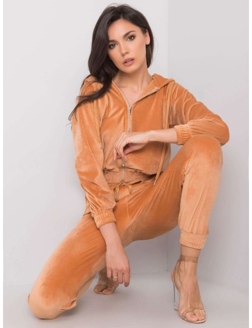 Camelowy komplet casualowy z weluru