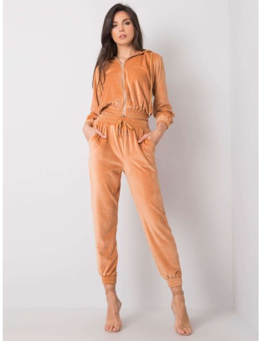 Camelowy komplet casualowy z weluru