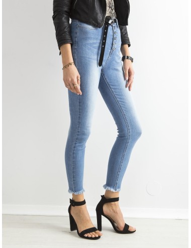 Przecierane jeansy high waist z guzikami