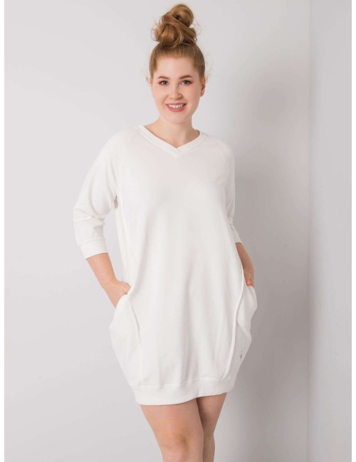Mini sukienka plus size z rękawem 3/4