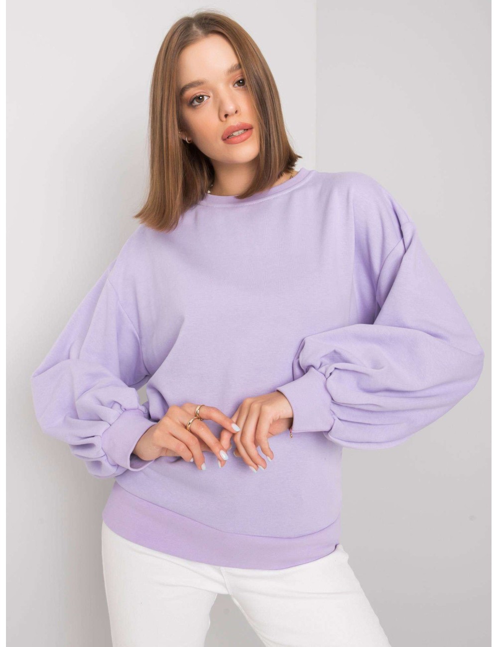 Fioletowa bluza z wycięciem na plecach
