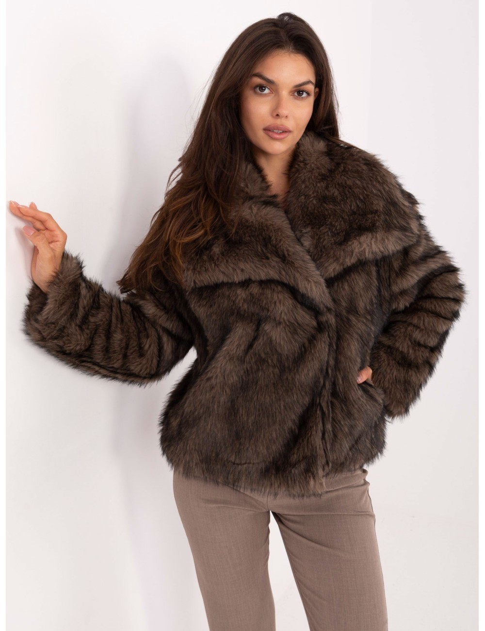 Kurtka-IT-KR-2501.43P-ciemny brązowy