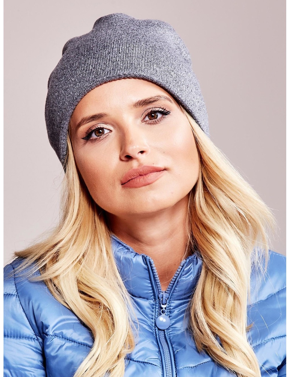 Czapka beanie z błyszczącą nicią