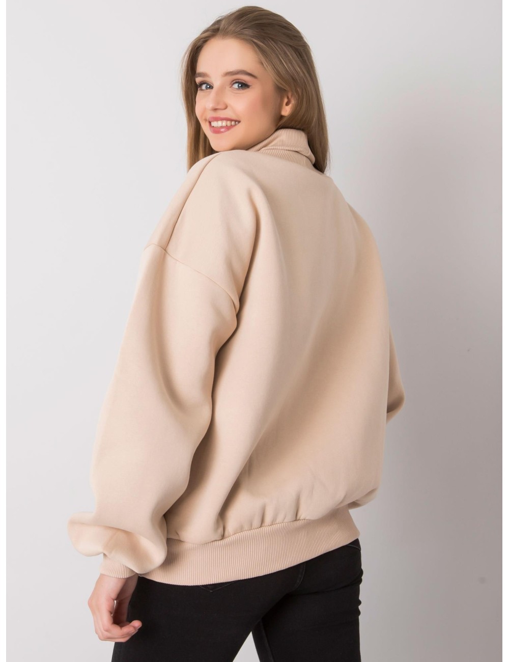 Ocieplana bluza z golfem