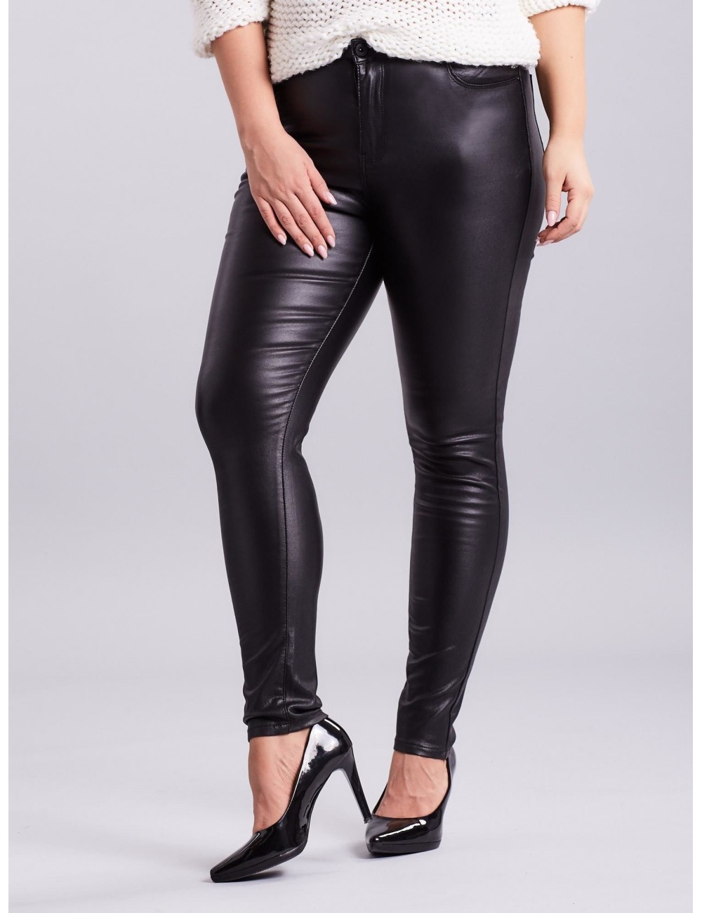 Woskowane spodnie czarne PLUS SIZE