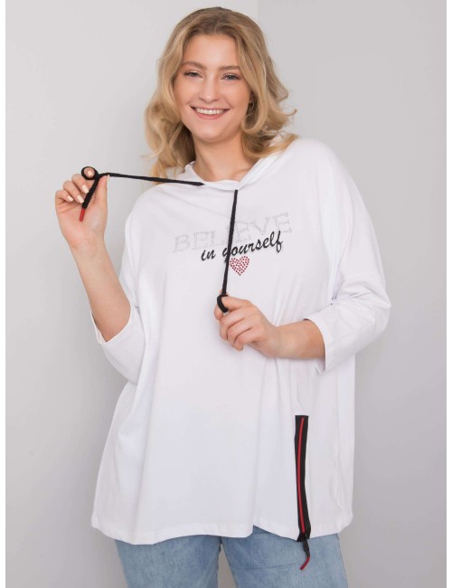 Bluzka plus size z błyszczącymi aplikacjami