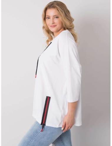 Bluzka plus size z błyszczącymi aplikacjami